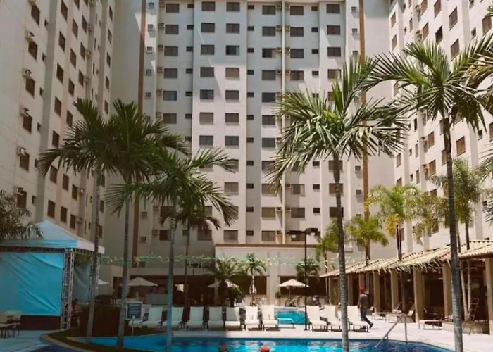 Prive Boulevard